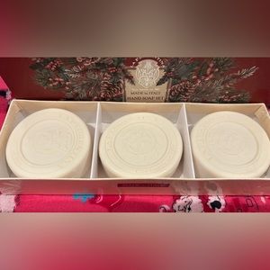 Solid Hand Soap 3pc Made in Italy Gift set Box, Pine & Berry 3x4oz